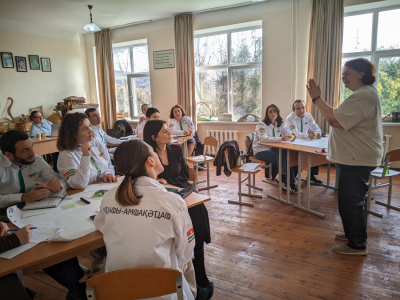 В Сухумском лицее-интернате прошел цикл семинаров для педагогов-наставников «Навигаторы детства — Абхазия»